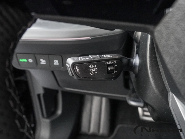 Q4 e-tron performance 210 kW StandHZG AHK- Panod