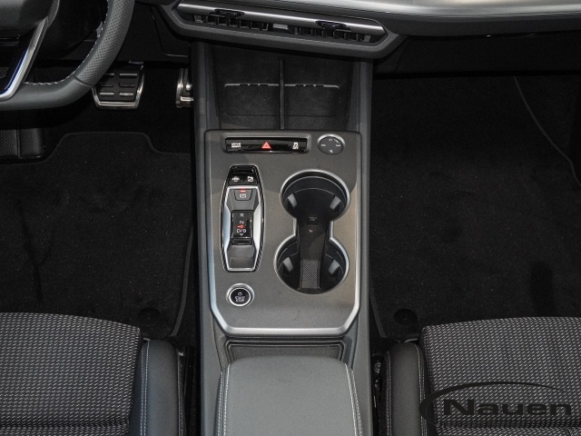 Q4 e-tron performance 210 kW StandHZG AHK- Panod