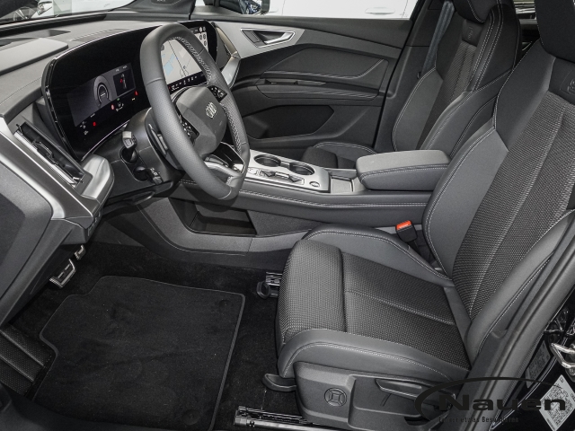Q4 e-tron performance 210 kW StandHZG AHK- Panod