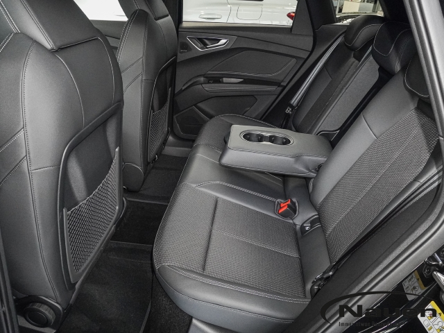 Q4 e-tron performance 210 kW StandHZG AHK- Panod