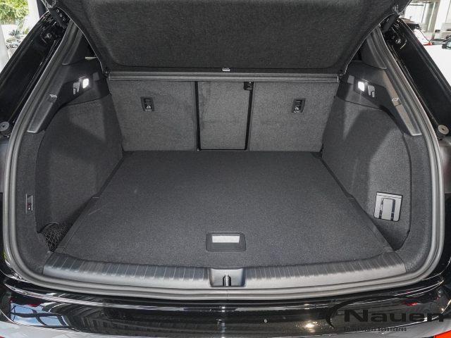 Q4 e-tron performance 210 kW StandHZG AHK- Panod