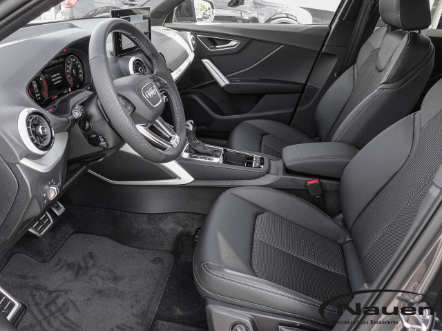Q2 40 TFSI quattro S line Pano* Matrix* Carplay*