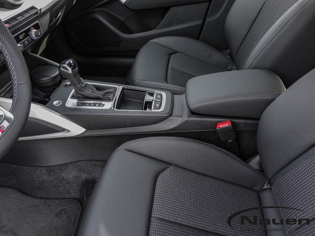 Q2 40 TFSI quattro S line Pano* Matrix* Carplay*