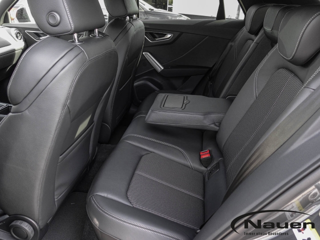 Q2 40 TFSI quattro S line Pano* Matrix* Carplay*