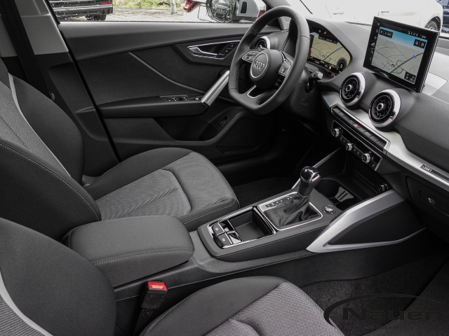 Q2 Advanced 35 TFSI S tronic *Pano OptikPaket*