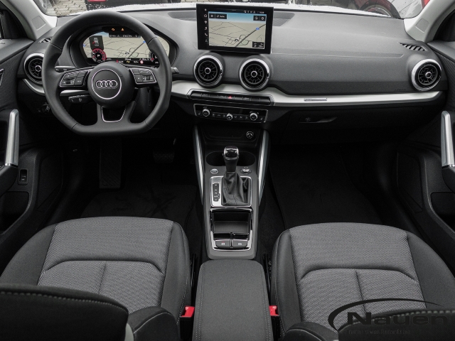 Q2 Advanced 35 TFSI S tronic *Pano OptikPaket*