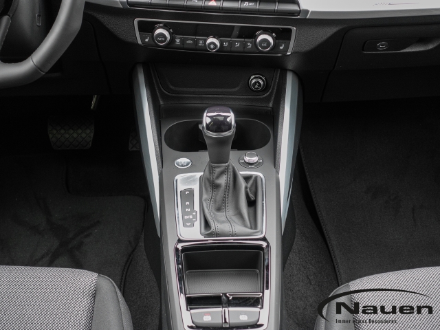 Q2 Advanced 35 TFSI S tronic *Pano OptikPaket*