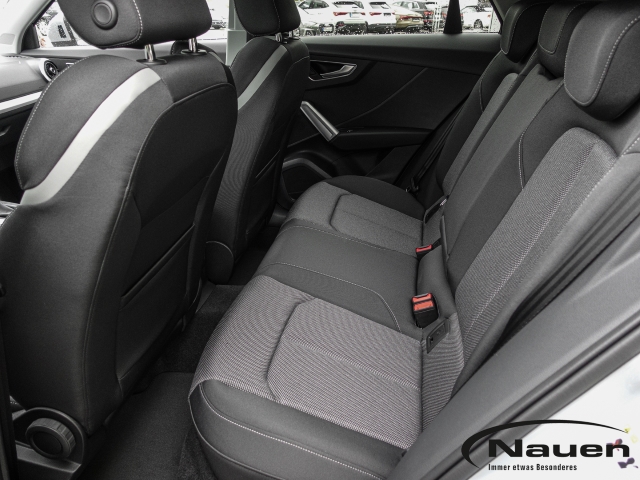 Q2 Advanced 35 TFSI S tronic *Pano OptikPaket*