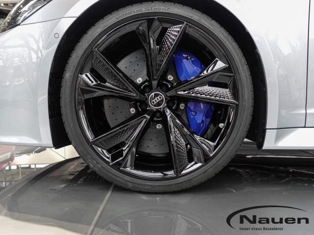 RS6 Avant Performance Keramik blaue Akzente