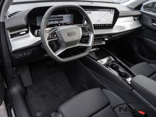 Q3 TFSI S tronic S-LINE TECH+ PANO AHK LM19