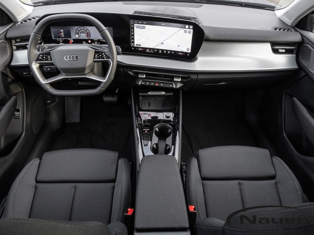 Q3 TFSI S tronic S-LINE TECH+ PANO AHK LM19