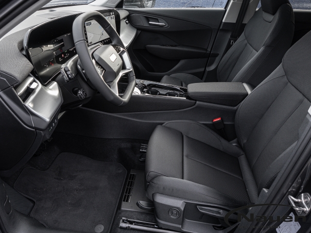 Q3 TFSI S tronic S-LINE TECH+ PANO AHK LM19