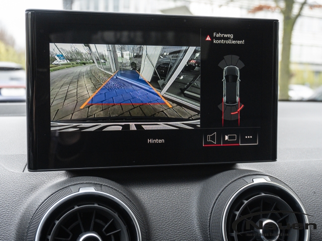 Q2 30 TFSI SHZ ALLWETTER GRA Virtual Cockpit