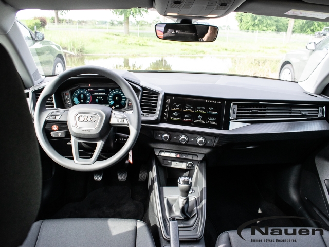 A1 Sportback 25 TFSI SHZ PA+ RFK GJR LM16
