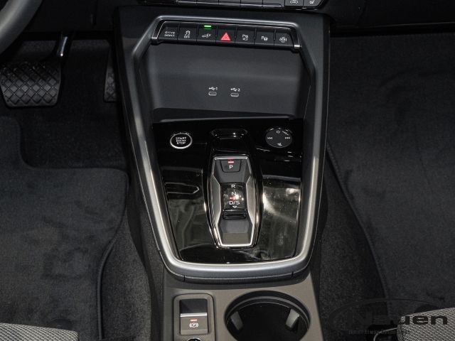 A3 Sportback TFSIe S line AHK eSitz Business+ Ambiente+ LM18 Klima+