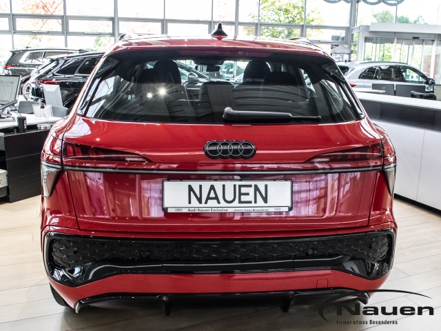 Q3 e-hybrid S Sportpaket Navi Digitales Cockpit Soundsystem 360 Kamera LED ACC El. Heckklappe