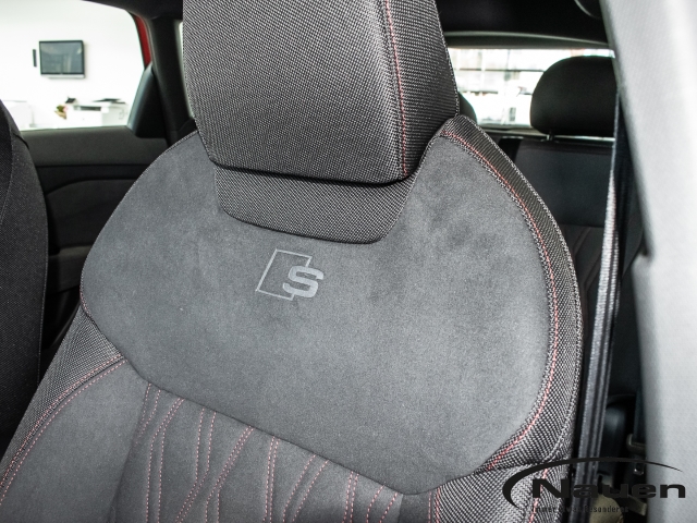 Q3 e-hybrid S Sportpaket Navi Digitales Cockpit Soundsystem 360 Kamera LED ACC El. Heckklappe