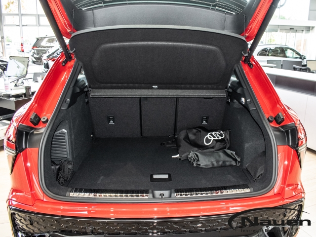 Q3 e-hybrid S Sportpaket Navi Digitales Cockpit Soundsystem 360 Kamera LED ACC El. Heckklappe