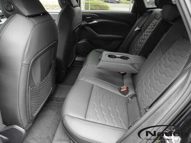 A6 e-tron Avant performance 270 kW S line business