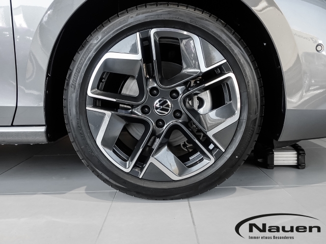 Passat Variant 1.5 eTSI Elegance ehem.UPE 56.260,- AHK+IQ-Light+H&K Sound