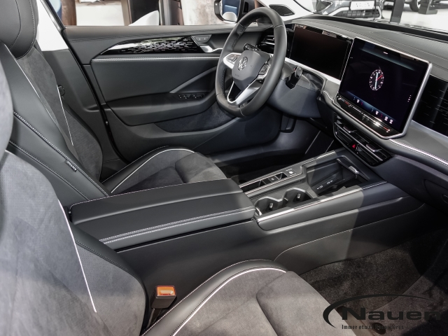 Passat Variant 1.5 eTSI Elegance ehem.UPE 56.260,- AHK+IQ-Light+H&K Sound