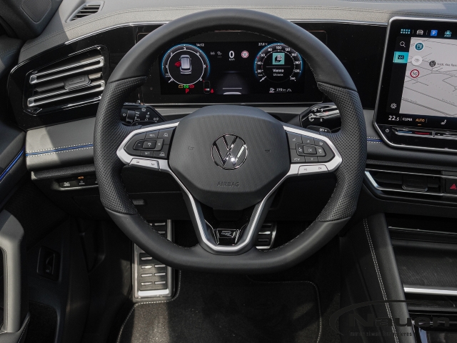 Tiguan R-Line 2.0 TDI 110 kW 7-Gang-DSG Pano, AHK, DCC, Stdhzg, BlackStyle
