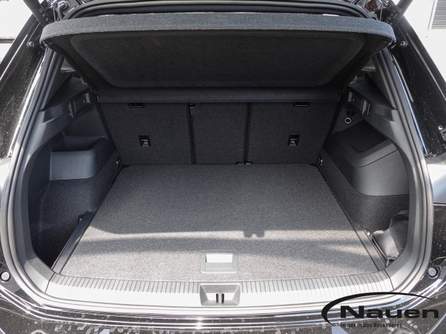 Tiguan R-Line 2.0 TDI 110 kW 7-Gang-DSG Pano, AHK, DCC, Stdhzg, BlackStyle