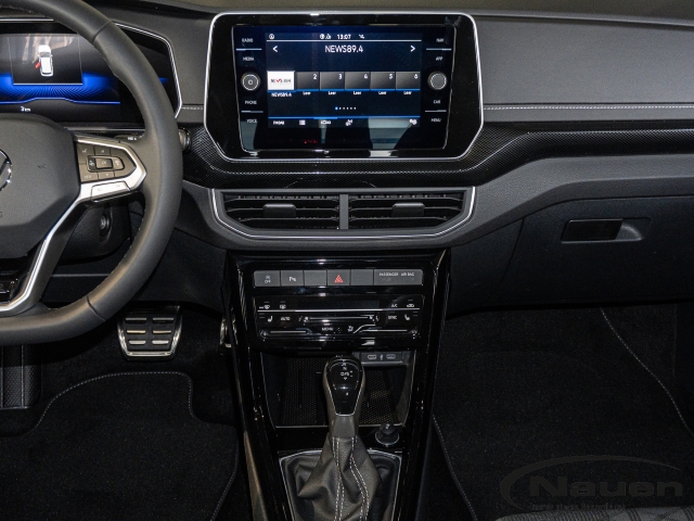 T-Cross R-Line 1.0 TSI OPF 85 kW 7-Gang DSG * Rate 245 *