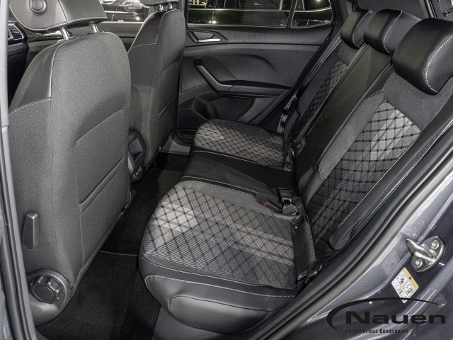 T-Cross R-Line 1.0 TSI OPF 85 kW 7-Gang DSG * Rate 245 *