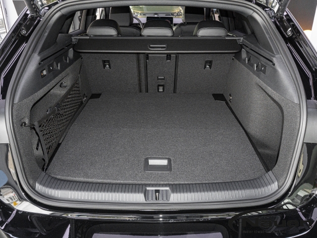 ID.7 Tourer Pro S 210 kW 86kW/h AHK, Wärmepumpe,HarmanKardon