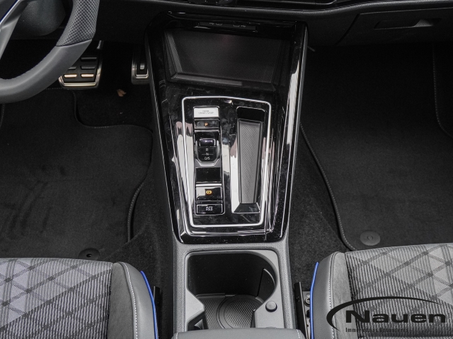 Golf R-Line 1,5 l eTSI 110 kW 7-Gang-DSG IQ, AHK