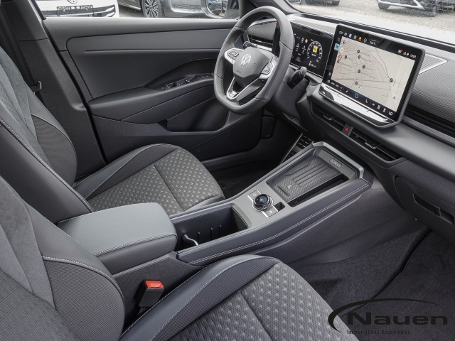 T-Roc R-Line 1.5 l eTSI 110 kW 7-Gang-DSG AHK, Navi