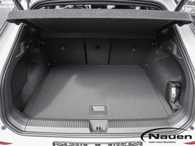 T-Roc R-Line 1.5 l eTSI 110 kW 7-Gang-DSG AHK, Navi