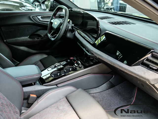 A5 Avant e-hybrid quattro 270 kW Tech pro B&O S-Line
