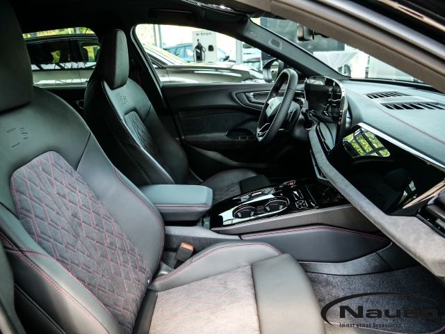 A5 Avant e-hybrid quattro 270 kW Tech pro B&O S-Line
