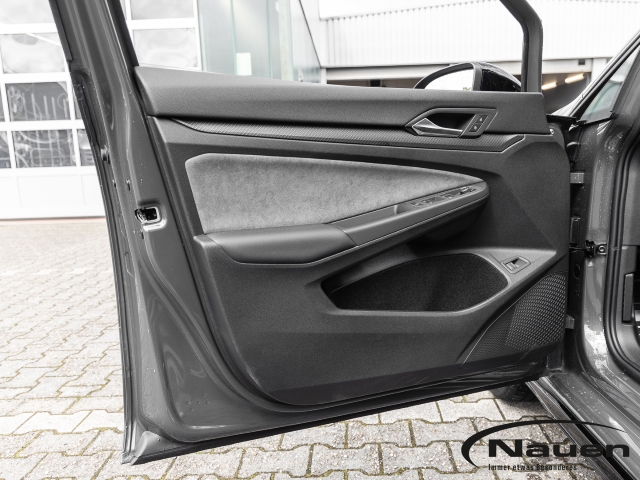 Golf Variant R-Line *ACC*PANO*H&K*MATRIX*KAMERA*