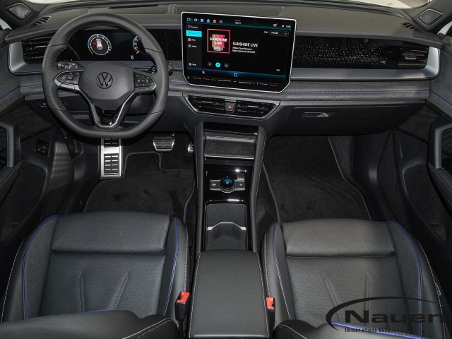 Tayron 1.5 TSI eHybrid 150 kW R-Line AHK Panoramadach