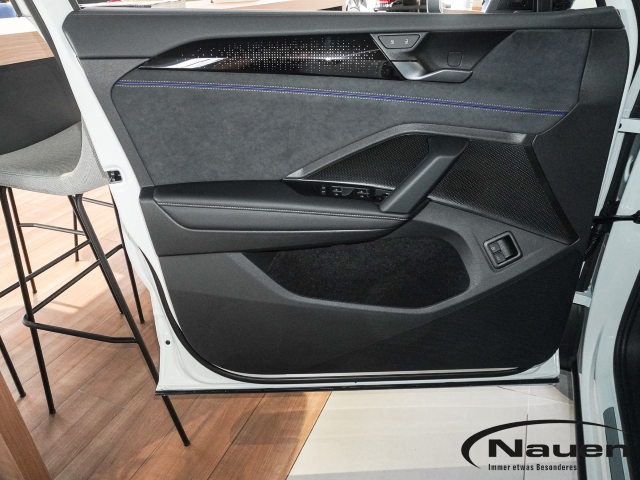 Tayron 1.5 TSI eHybrid 150 kW R-Line AHK Panoramadach