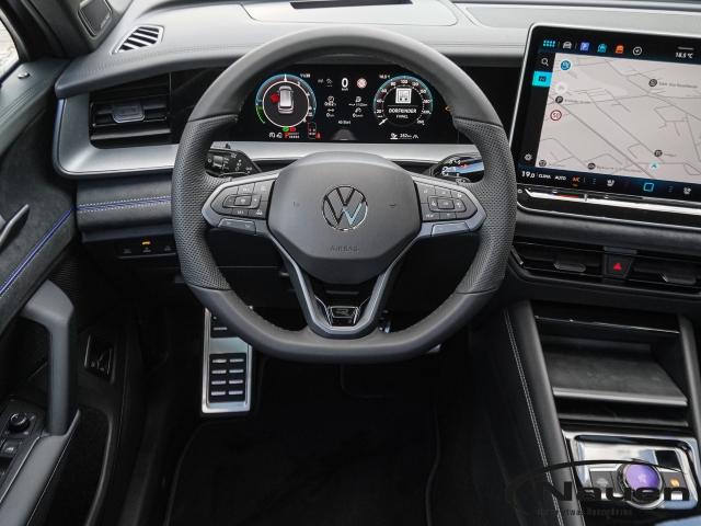 Tayron 1.5 TSI eHybrid R-Line Leder AHK Panoramadach